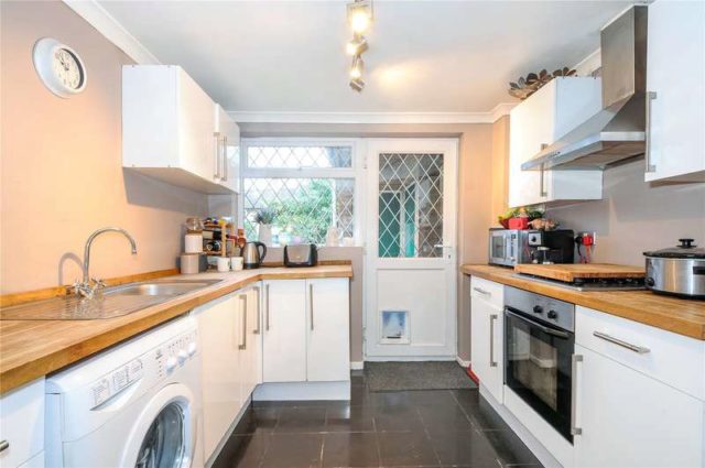  Image of 3 bedroom Terraced house for sale in Jackson Close Bracknell RG12 at Easthampstead Bracknell Easthampstead, RG12 7JG